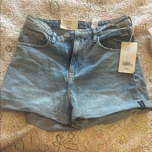H&m mom shorts  Blue Denim Roll-Cuff Women’s Shorts